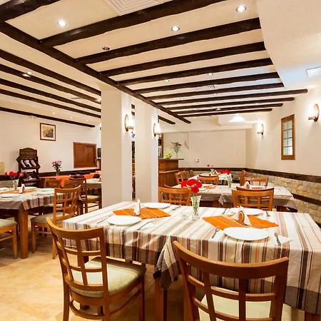 Szálloda Family Romantika 3*